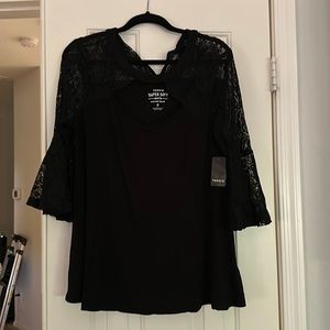 Torrid Plus Size 3/4 Lace sleeve Top NWT